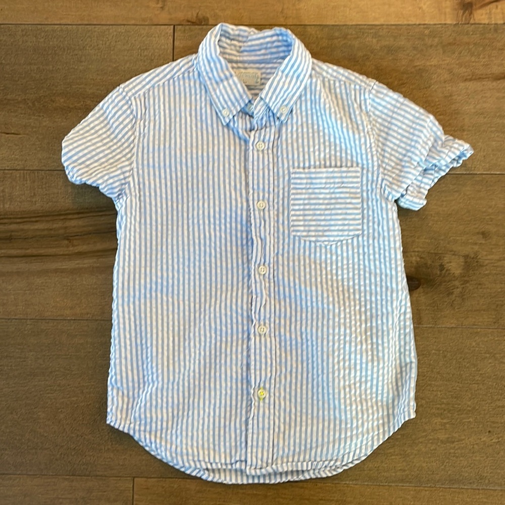 Crew cuts, size 8 seersucker short sleeve shirt. Worn once.